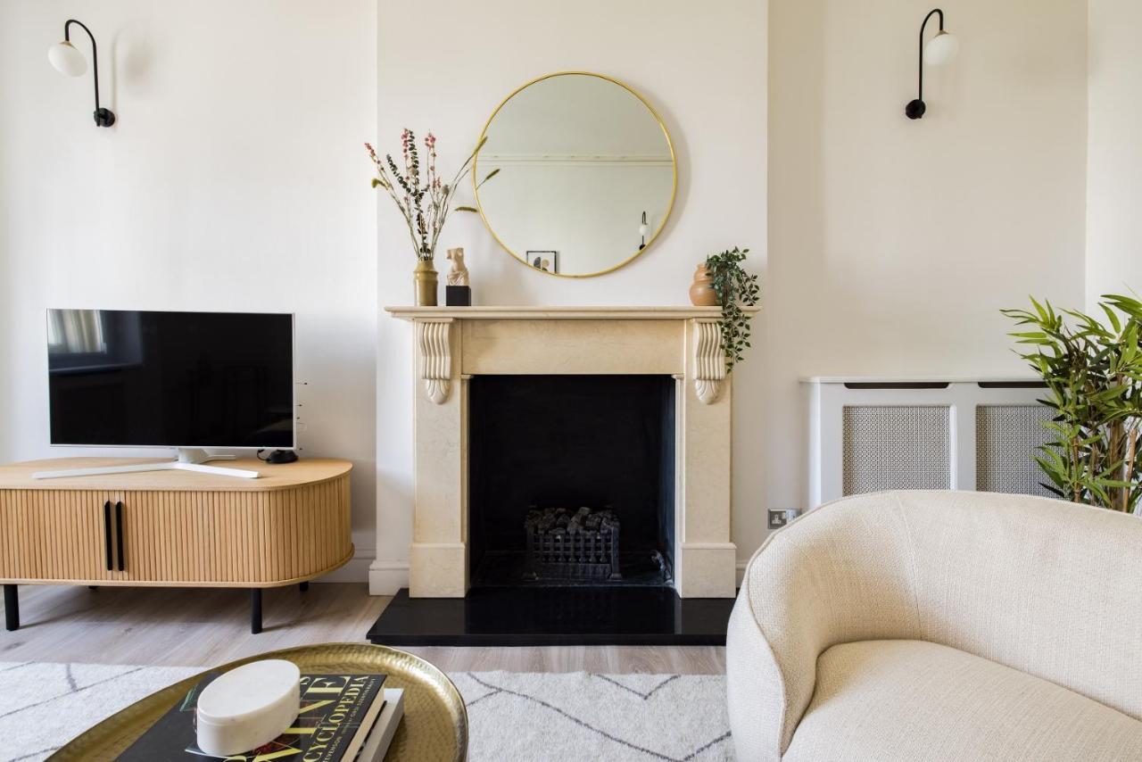 Апартаменты The Sussex Garden Retreat - Elegant 2Bdr Flat Лондон Экстерьер фото