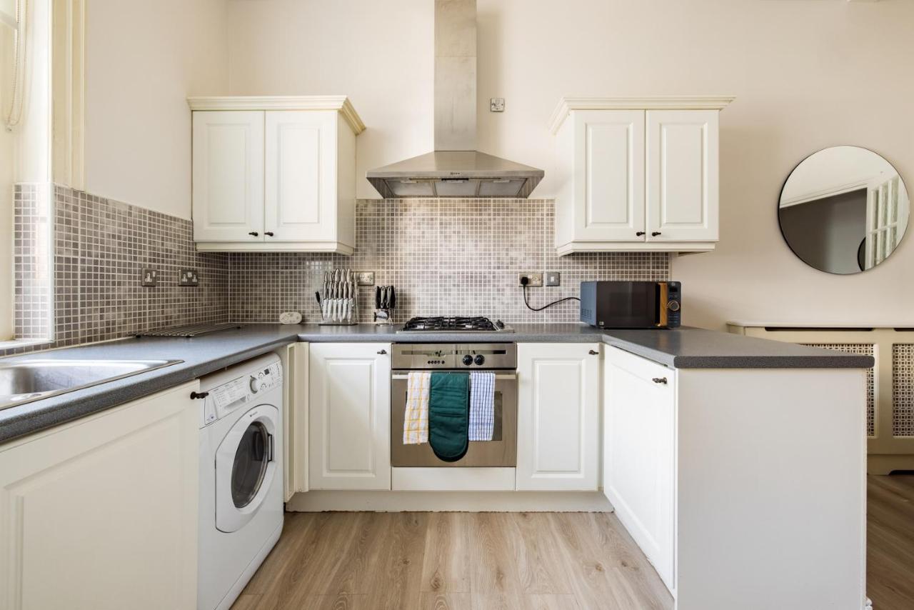 Апартаменты The Sussex Garden Retreat - Elegant 2Bdr Flat Лондон Экстерьер фото